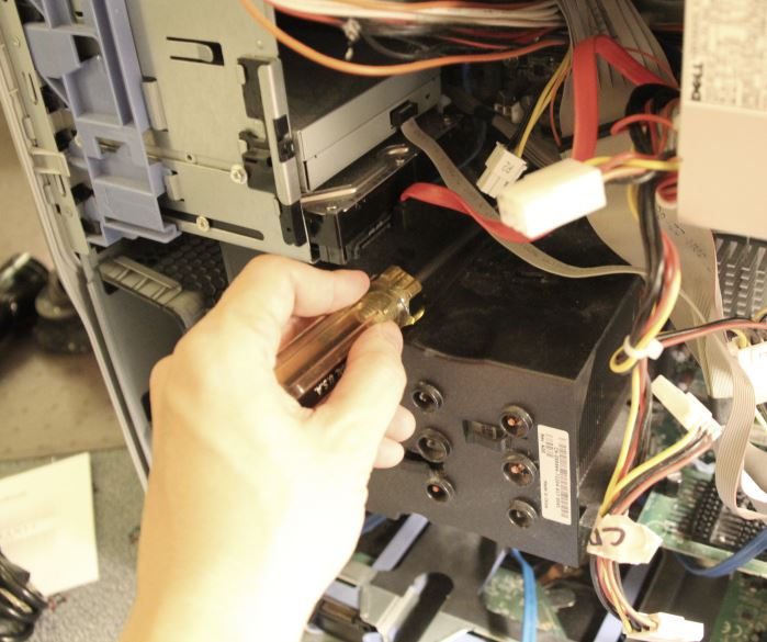 Carefully unscrew the CPU heatsink
