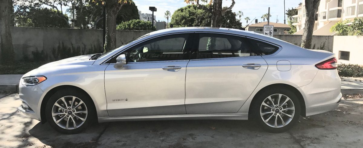 Ford Fusion Hybrid SE side view