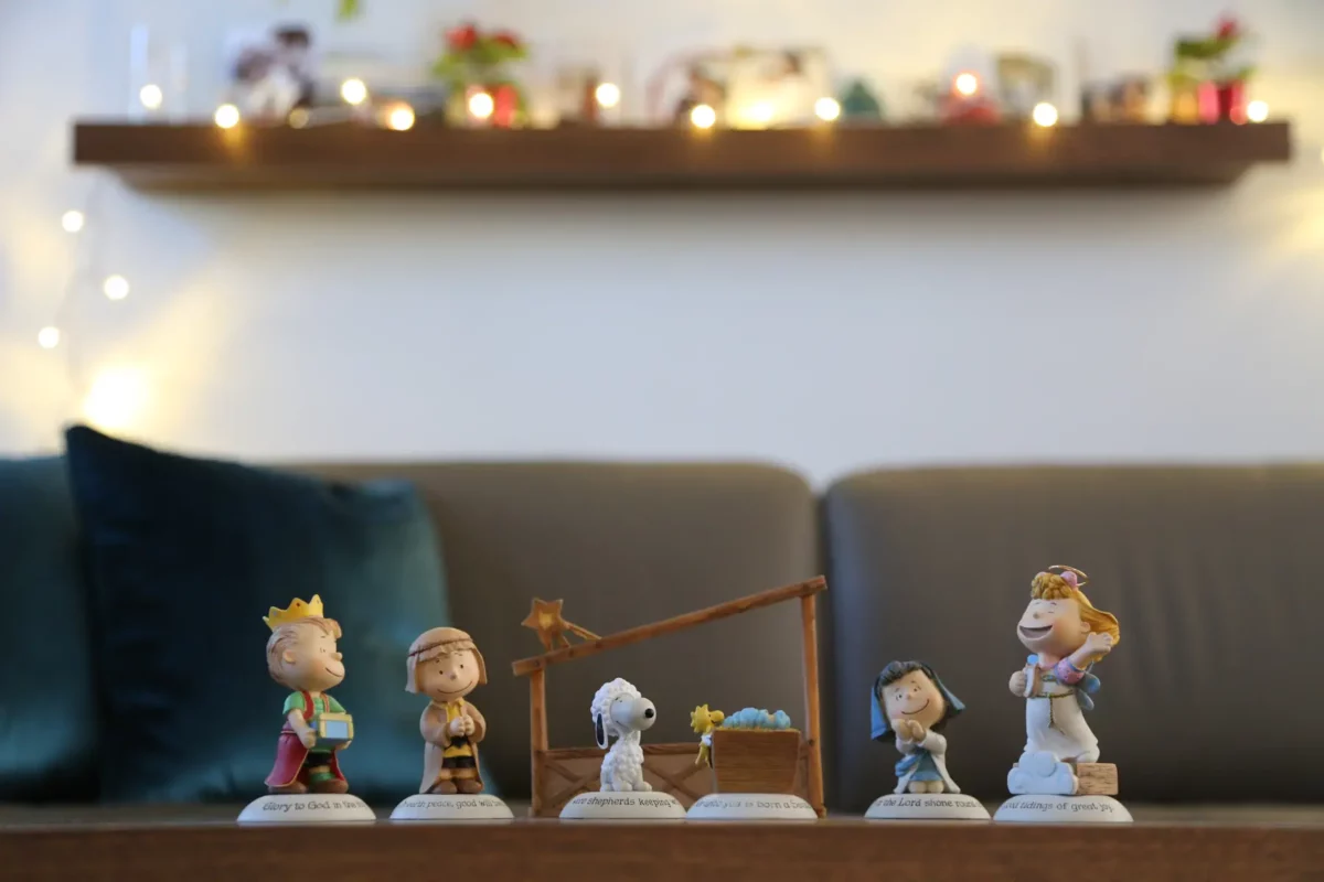 Peanuts nativity scene